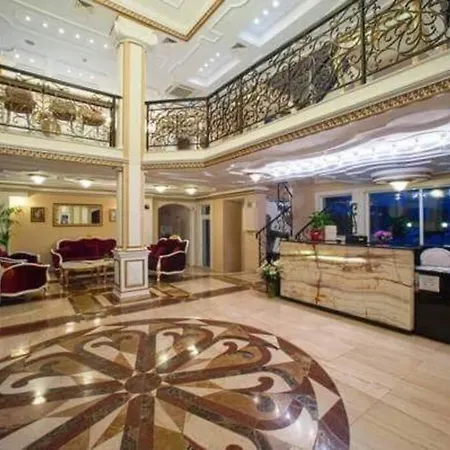 Plush, 1 Bed Apt, Dawn Park D 公寓