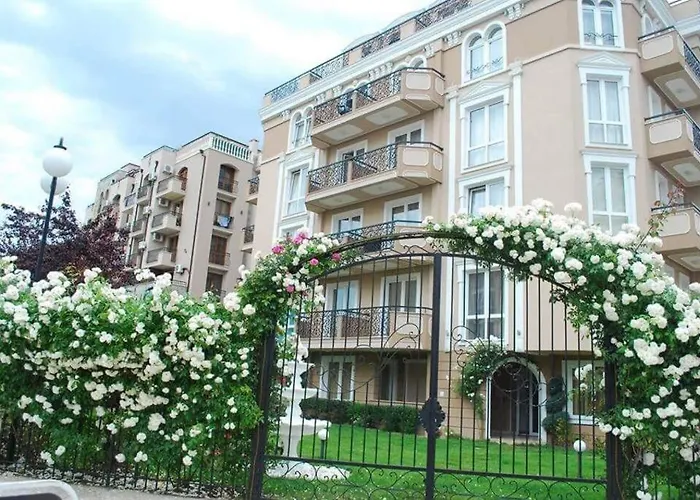 Plush, 1 Bed Apt, Dawn Park D * Slantschew brjag